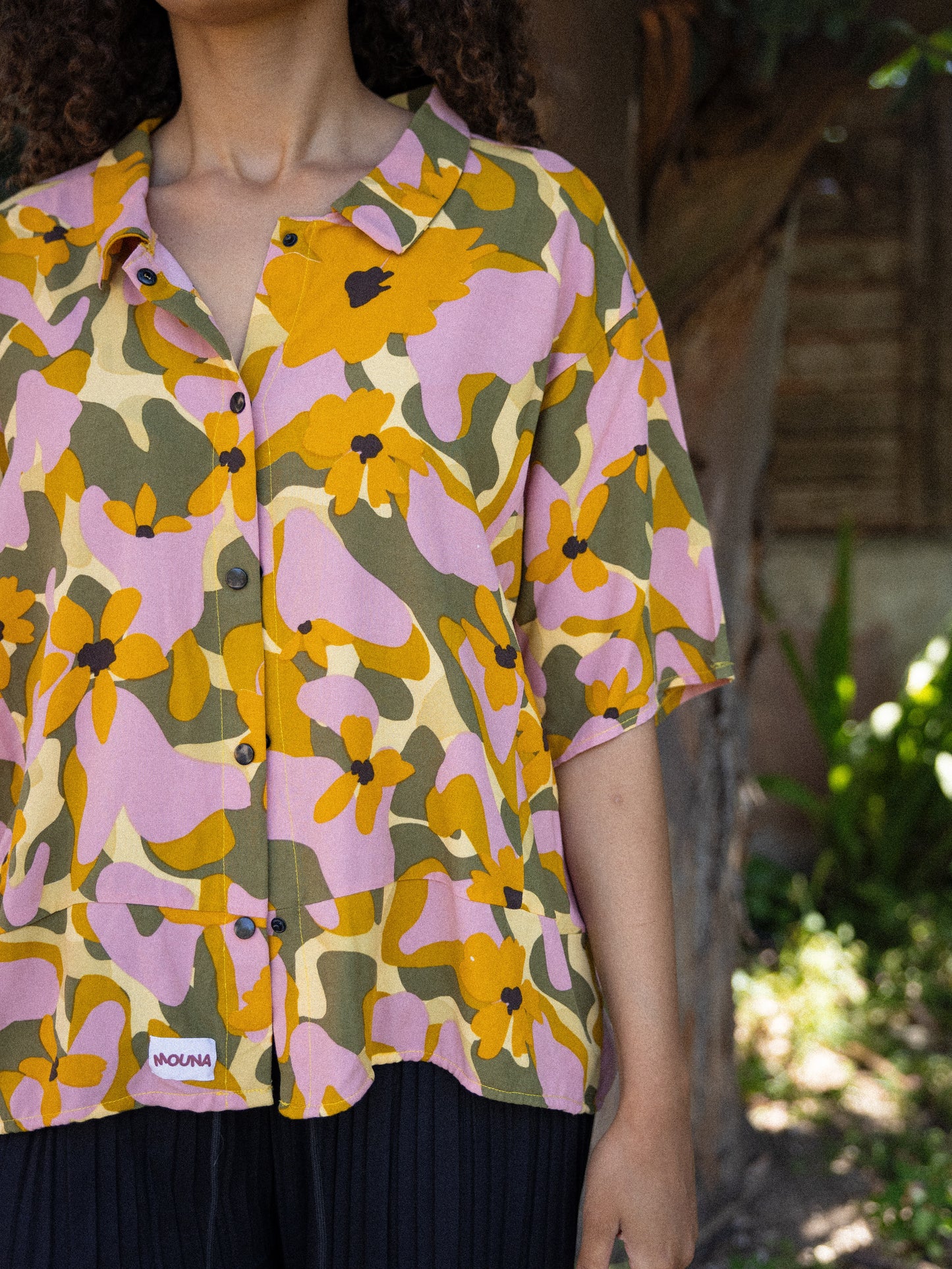 chemise oversize bohème jaune et verte motif florale