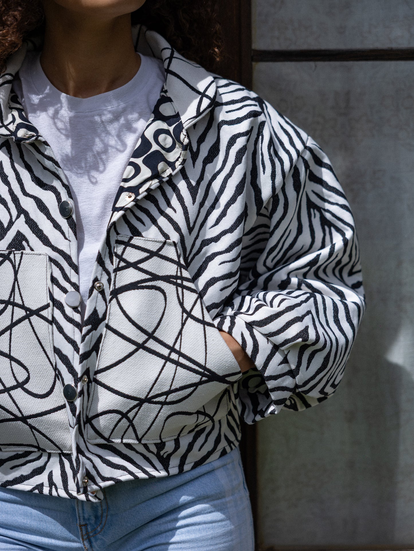 Veste blouson courte imprimé zebre