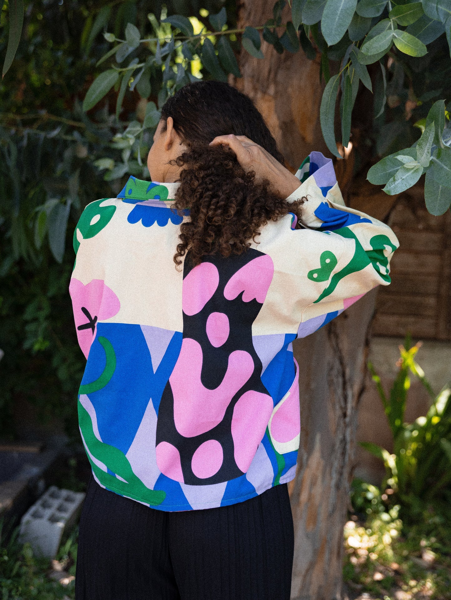Veste blouson court motif végétal