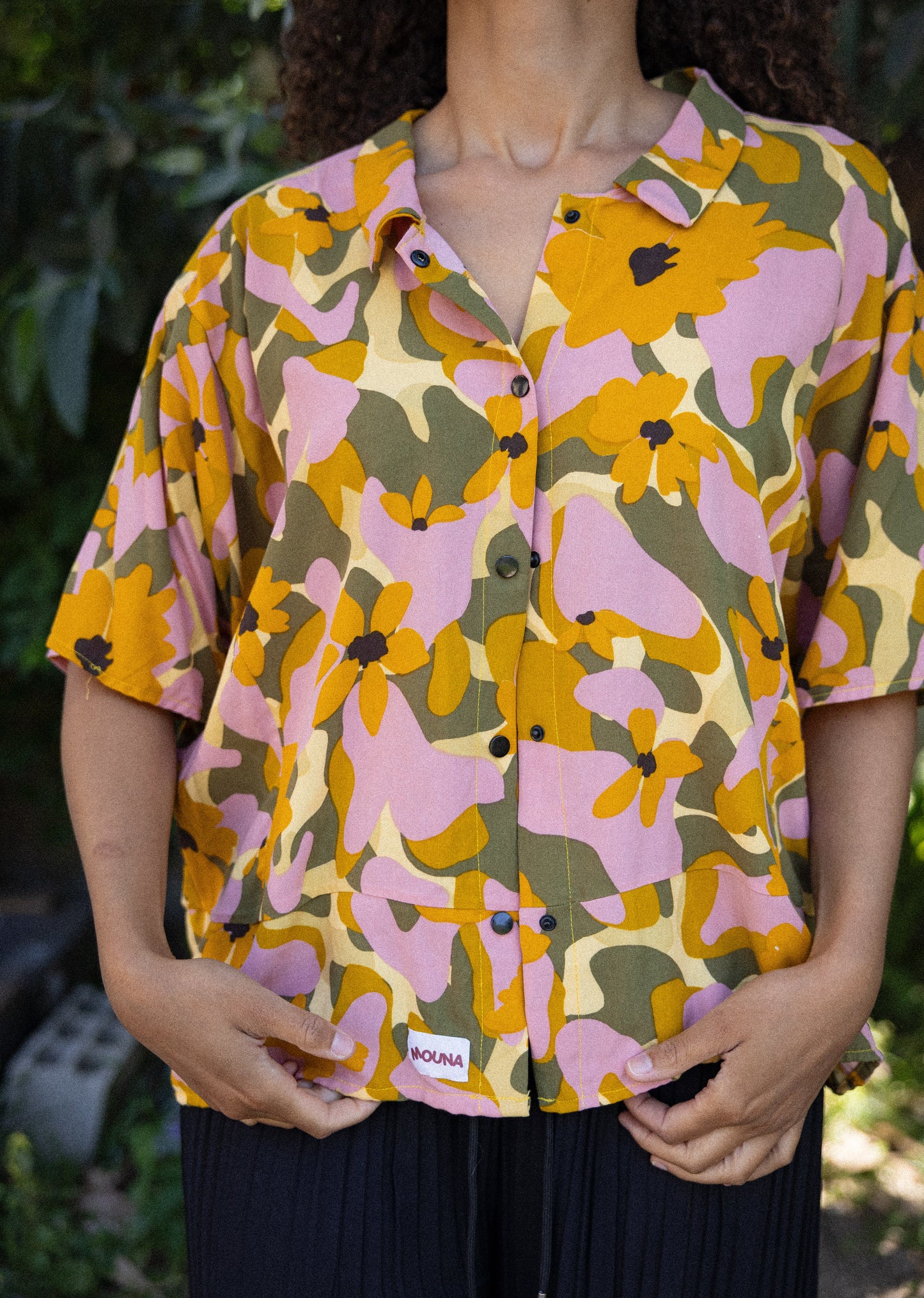 chemise oversize bohème jaune et verte motif florale