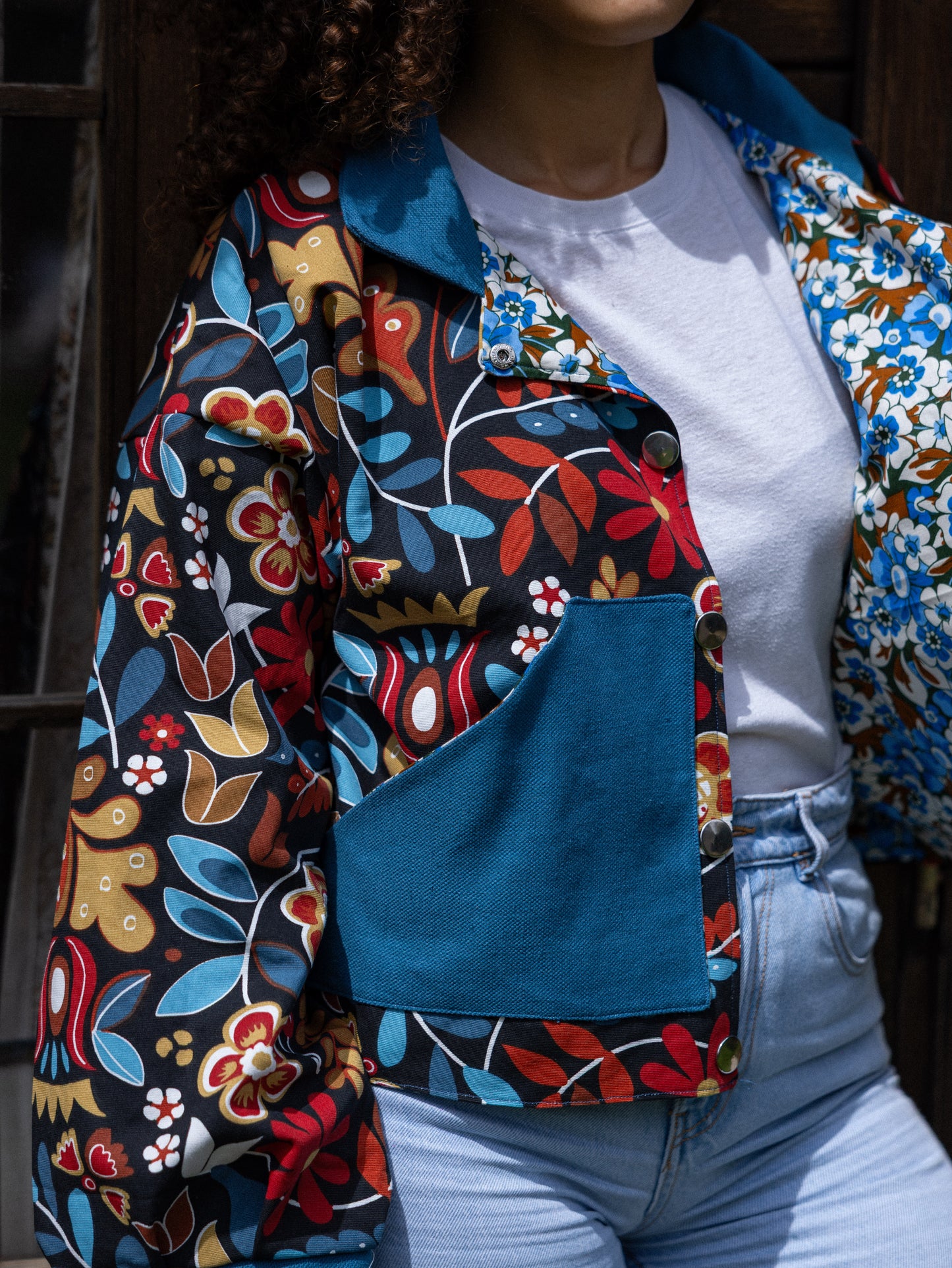 Veste blouson courte imprimé fleurs