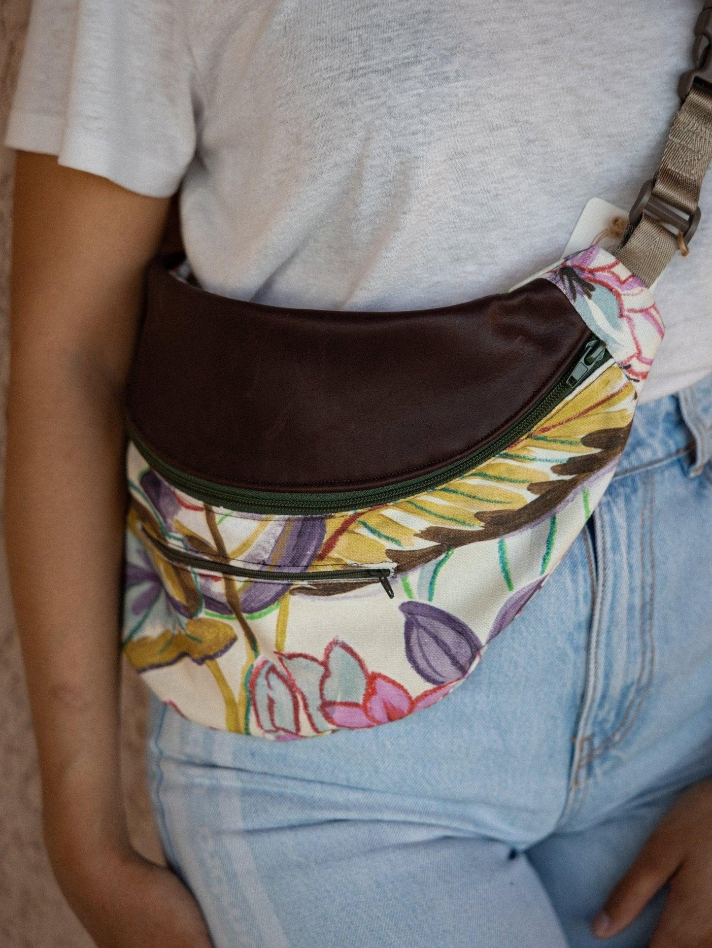 sac banane XL imprimé végétal - Mouna | Mode Éco-Responsable Vestes & Sacs Uniques, Faits Main