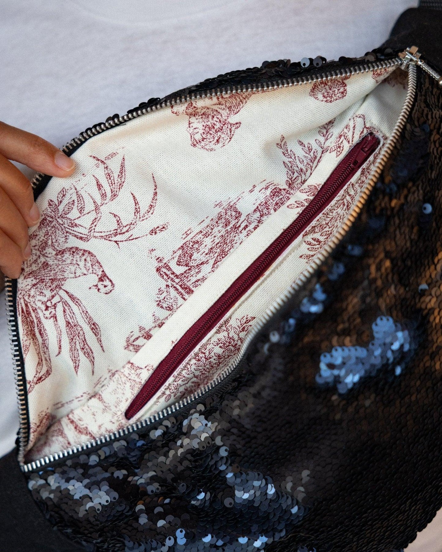 sac banane XL sequin noir - Mouna | Mode Éco-Responsable Vestes & Sacs Uniques, Faits Main
