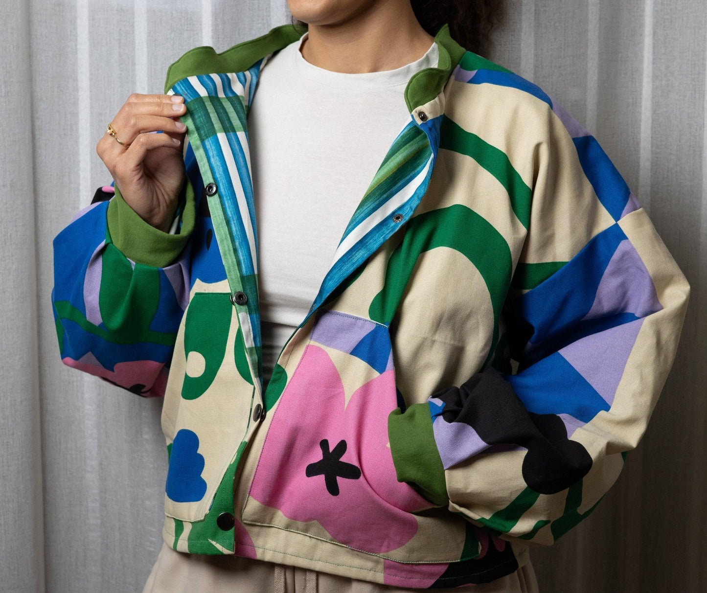 Veste blouson court motif végétal - Mouna | Mode Éco-Responsable Vestes & Sacs Uniques, Faits Main