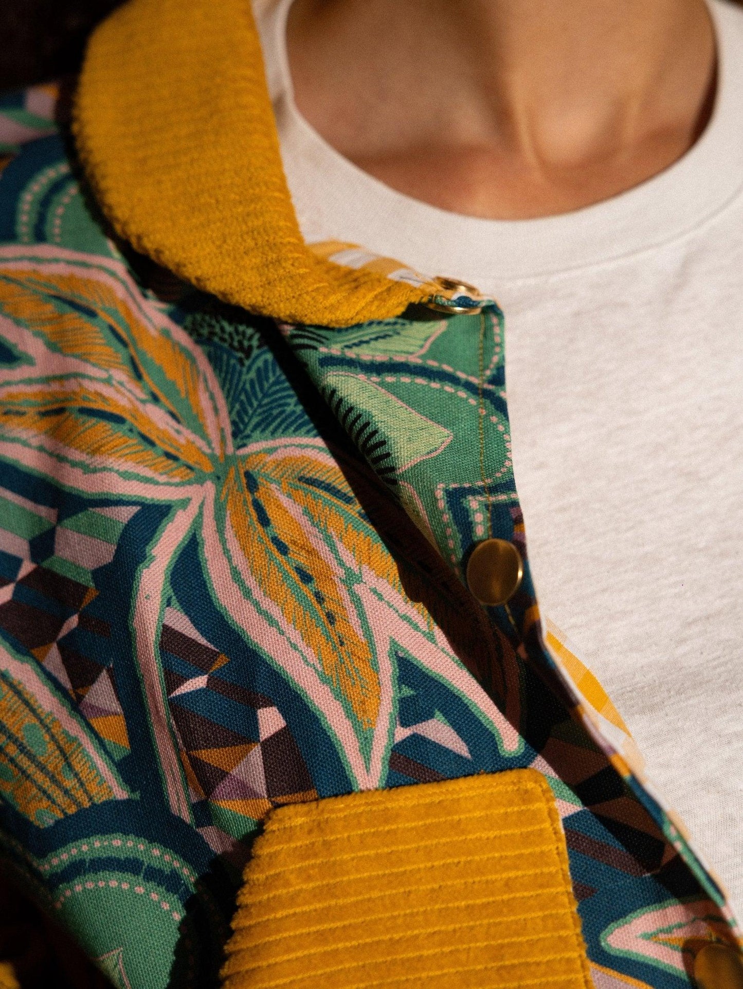 Veste blouson courte- Coton épais imprimé tropical - Mouna | Mode Éco-Responsable Vestes & Sacs Uniques, Faits Main