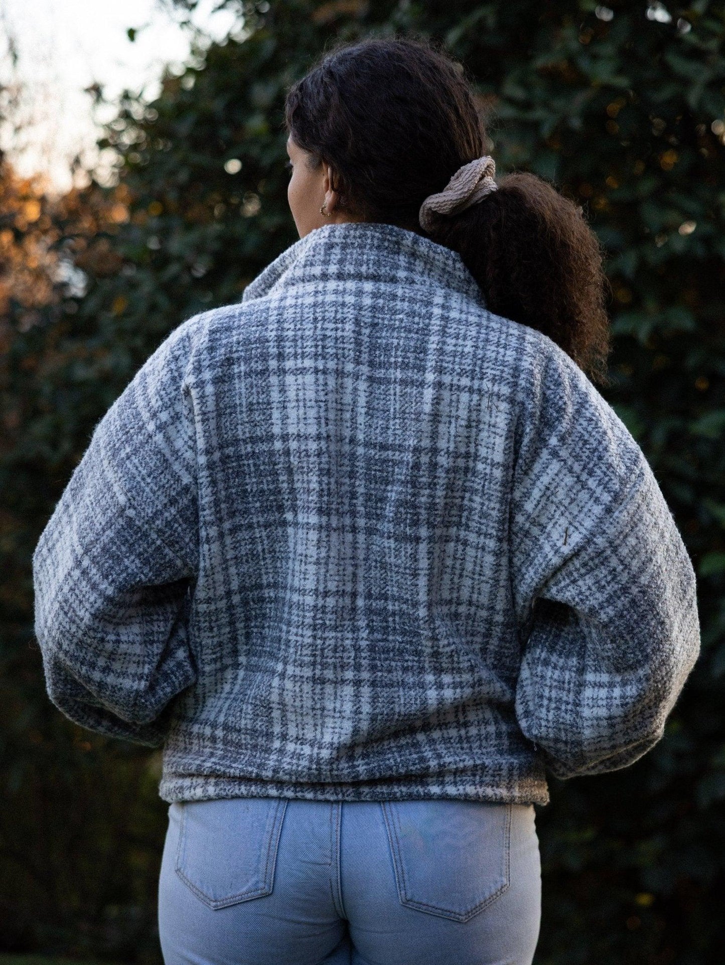 Veste blouson courte- lainage bouclette - Mouna | Mode Éco-Responsable Vestes & Sacs Uniques, Faits Main