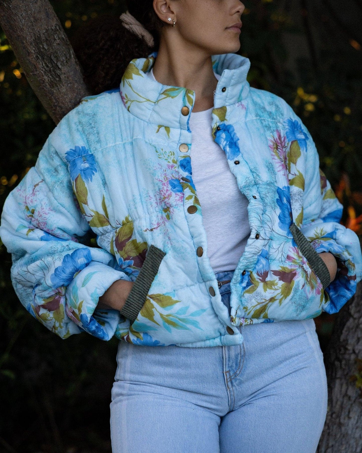 Veste blouson courte- matelassée imprimé fleuri - Mouna | Mode Éco-Responsable Vestes & Sacs Uniques, Faits Main