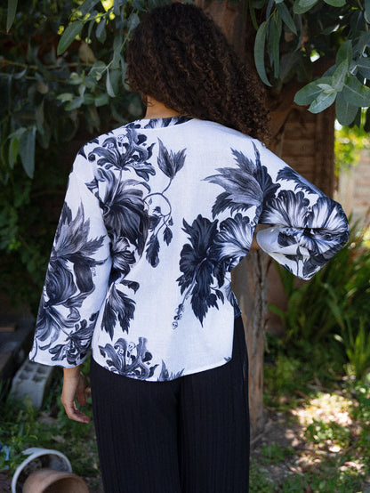 Blouse kimono fleurs noir et blanc manche 3/4